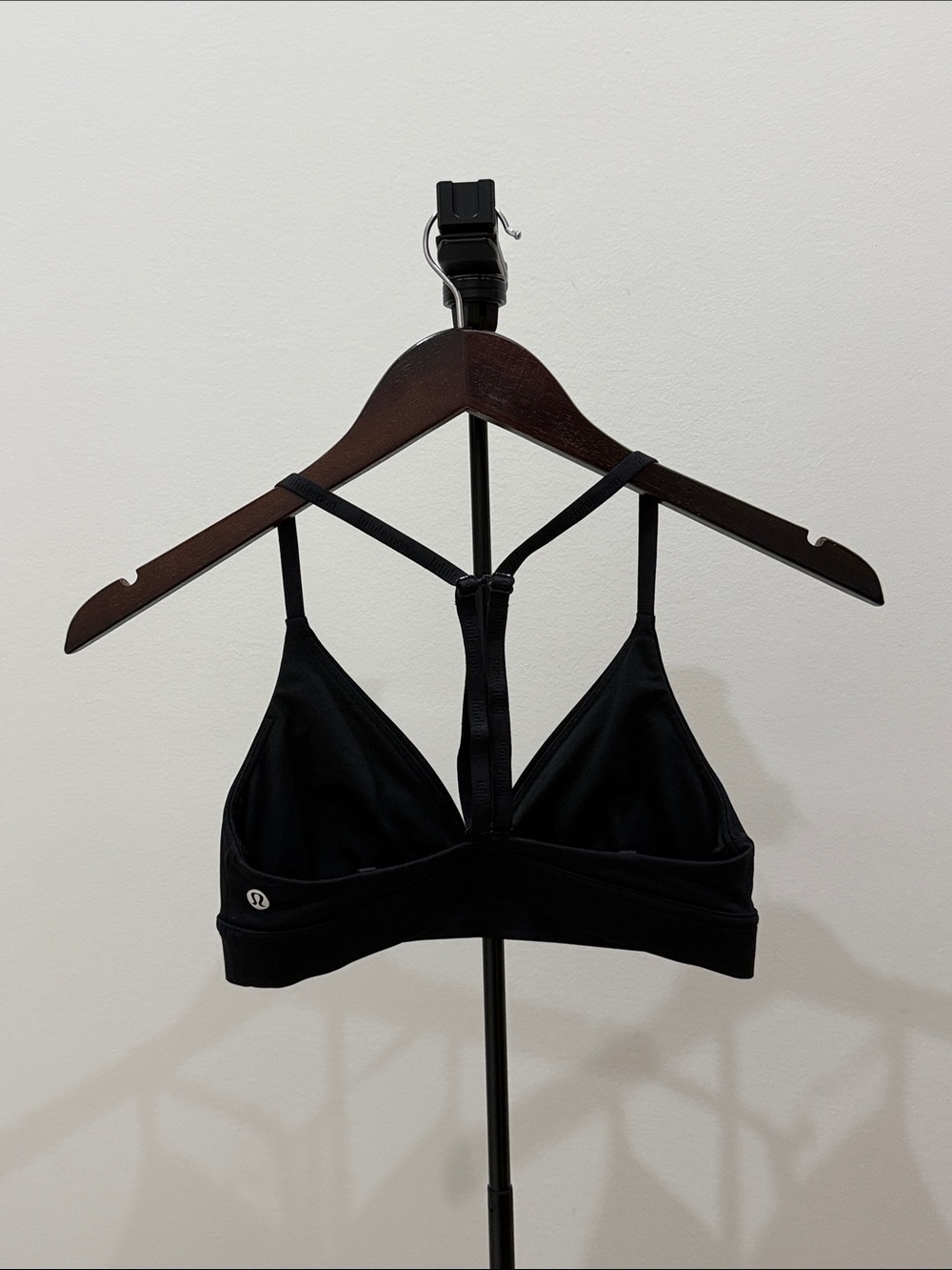 lululemon athletica Black Triangle Strappy Sports Bra size 4 - Picture 2 of 2